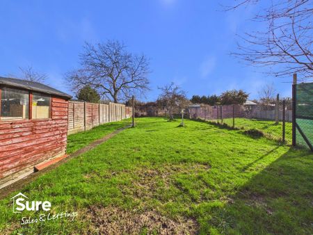 3 bedroom end of terrace house to rent - Photo 3