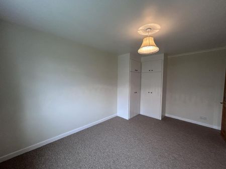 2 bedroom semi-detached house to rent - Photo 4