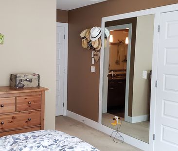 Spacious 3 Bed Townhome | Sullivan Heights | Resort Style Amenities... - Photo 4