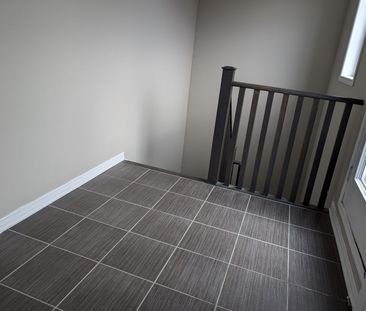 For Lease - 2441 Greenwich Drive Unit# 69, Oakville, Ontario - Photo 1