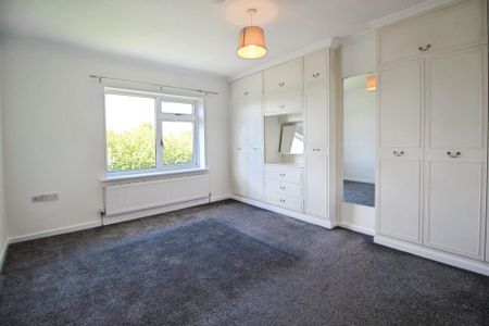 2 bedroom semi-detached house to rent - Photo 3