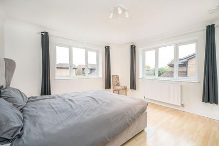 5 bedroom detached house to rent - Photo 4