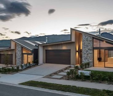 Elegance on Erewhon - Photo 4