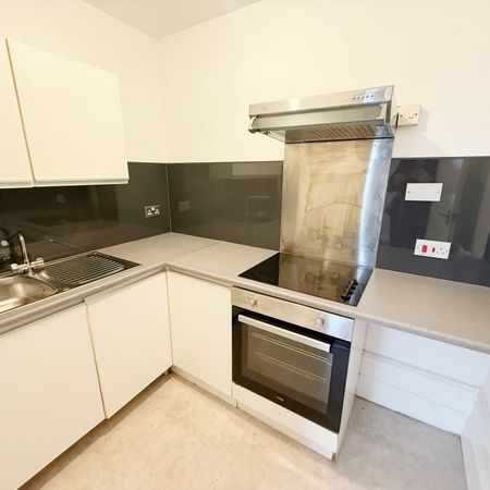 1 Bedroom Flat, Palmeira Avenue, Hove - Photo 4