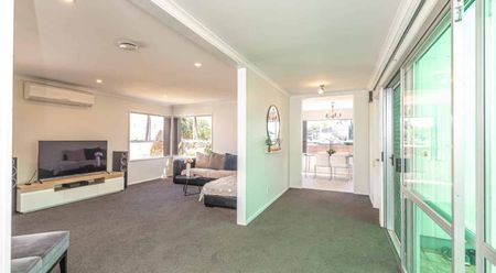 SPRINGVALE - 3 BEDROOMS - Photo 5