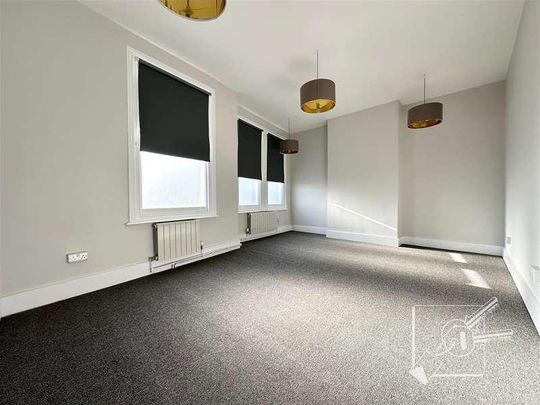 Manor Road, Gravesend, DA12 - Photo 1