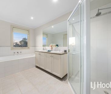 Modern Elegance and Effortless Living in Prestigious Lincolnheath E... - Photo 1