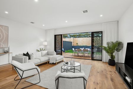 Stunning contemporary oasis in Newtown - Photo 3