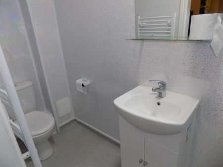 1 bedroom apartment to rent - Photo 4
