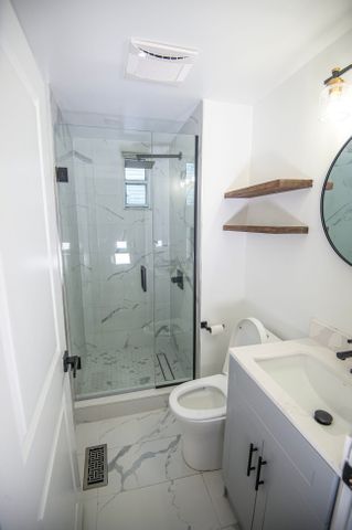 For Lease - 1314 Dundas Street Unit# 1 - Main Floor, Toronto, Ontario - Photo 3