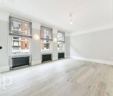 3 Bedroom Apartment, Shaftesbury Avenue, Soho, W1D - Photo 1