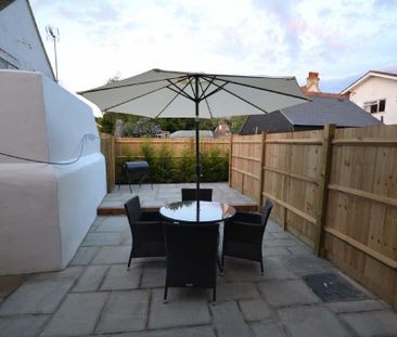 Felpham Road, Felpham, West Sussex, PO22 7DF - Photo 3