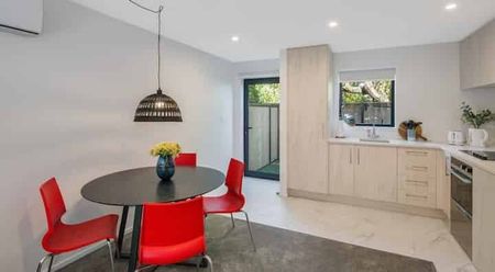 Modern 2-Bedroom Townhouse - Photo 3