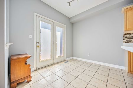 For Lease - 10 Pogonia Street, Toronto, Ontario - Photo 3