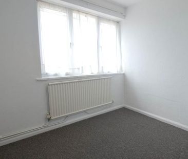 4 bedroom terraced house to rent - Photo 5