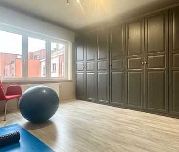 Woning te huur in Kortrijk voor € 1.100 met 4 slaapkamers - Foto 4