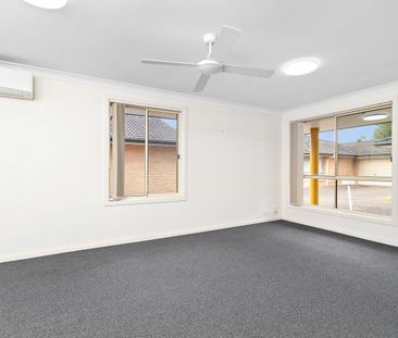 QUIET REAR VILLA WITH NEW CARPET, AIR-CONDITIONING & GREAT YARD - Photo 4