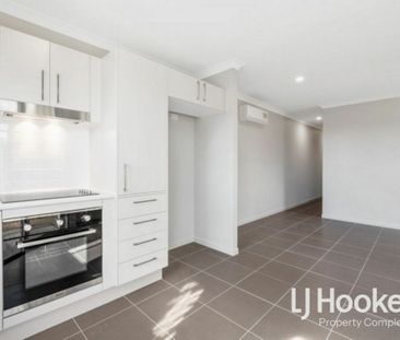 Sweet 2 Bedroom Duplex! - Photo 3