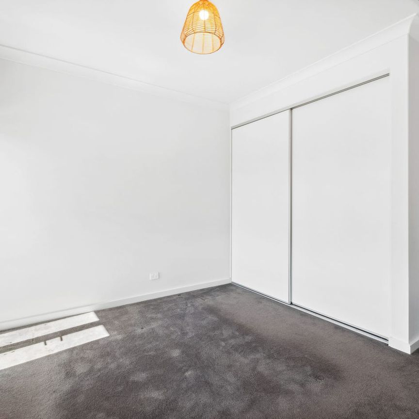 Terrace Home in the heart of Live West - Small pet negotiable - Photo 1