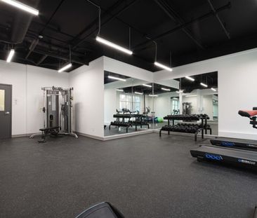 Birmingham: Black Accents – Executive Suite – 710 Westminster - Photo 6