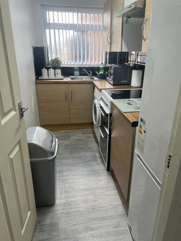 1 bedroom flat to rent - Photo 4