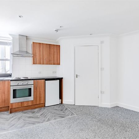 Seaside, Eastbourne - Photo 3