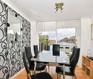 3 bedroom terraced house to rent - Photo 3