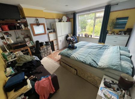 1 bedroom in a house share to rent - Photo 4