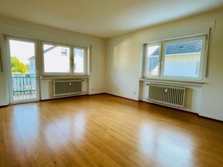 Helle und großzügige Wohnung mit Balkon - Foto 4