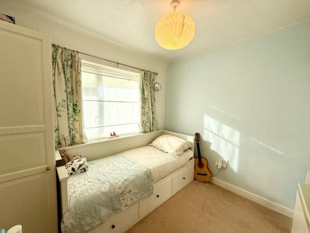 2 bedroom semi-detached house to rent - Photo 5