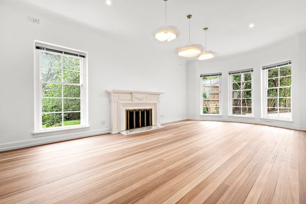 Thinking of selling? Contact our agent - Photo 1