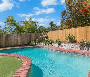 Family Home In The Ideal Location - Photo 3