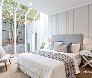 Light, breezy feel, your stylish home awaits! - Photo 4