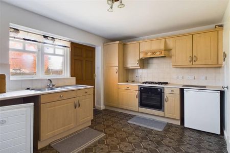 2 bedroom terraced house to rent - Photo 2