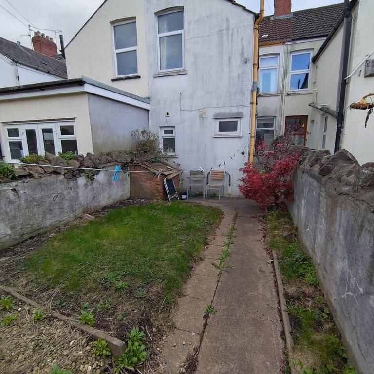 4 bedroom house to rent - Photo 1