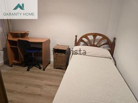 Alquiler de piso en La Trinidad - Photo 3