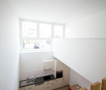 Modern loft apartment with a large airy space on 2 floors! - Photo 3