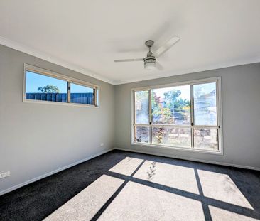 Spacious family home- Pimpama Rivers Estate, 4 Bedrooms, Separate L... - Photo 5