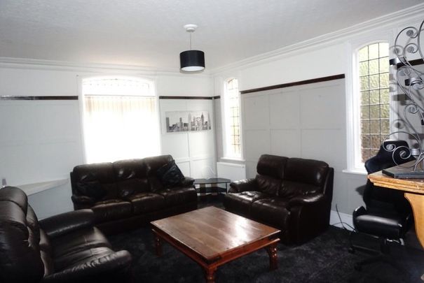 5 bedroom detached house to rent - Photo 1