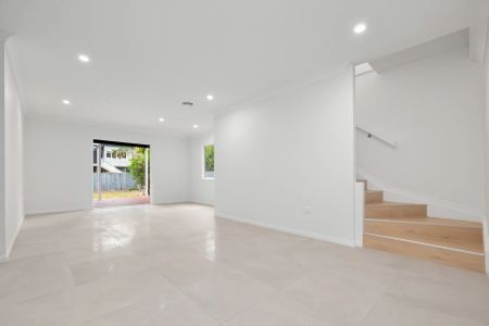 Renovated Queenslander with Space, Style & Inner-City Convenience - Photo 2