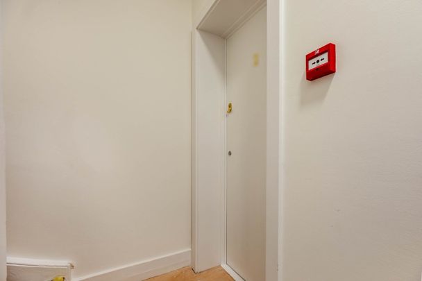 Studio Flat, Kingsland Road, E2 - Photo 1