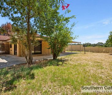 COSY FAMILY HOME IN CONVENIENT LOCATION - Photo 5