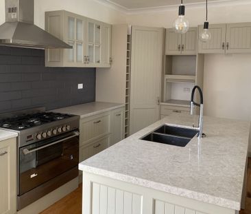 3 Bedroom Home - Photo 3