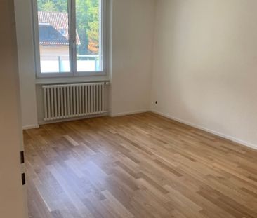 PER 01. Oktober 2026 WUNDERSCHÖNE ÄLTERE 3-ZIMMER-WOHNUNG IN ZOLLIKERBERG ZU VERMIETEN - Photo 1
