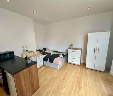 Bedsit, Norwood Terrace, LS6 - Photo 2