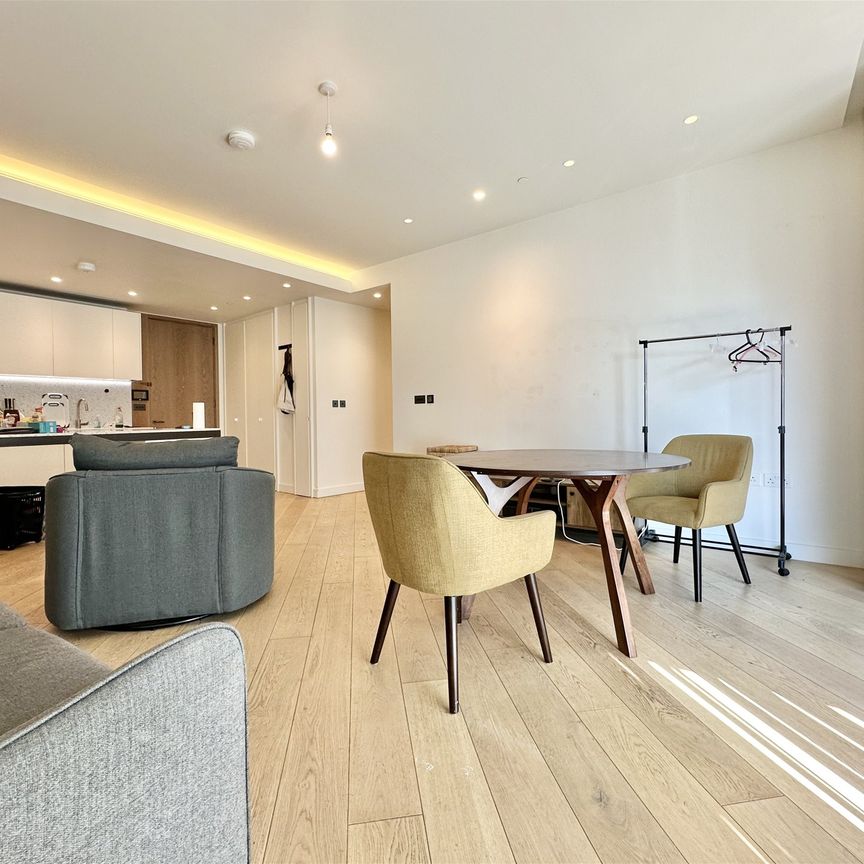 Wood Crescent, London - Photo 1