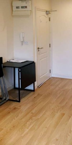 Abbey Road - Photo 1