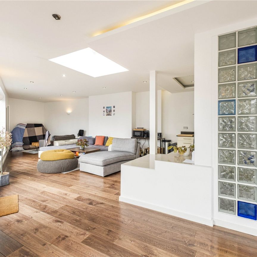 57 Webber Street, London, UK, SE1 0RF - Photo 1