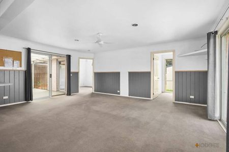 SECURE FENCING | FRESHLEY PAINTED | SPACIOUS FAMILY HOME - Photo 5