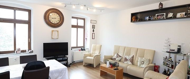 ERSTKLASSIG mit EINBAUKÜCHE & MÖBLIERT am SCHLOßTEICH - Foto 1